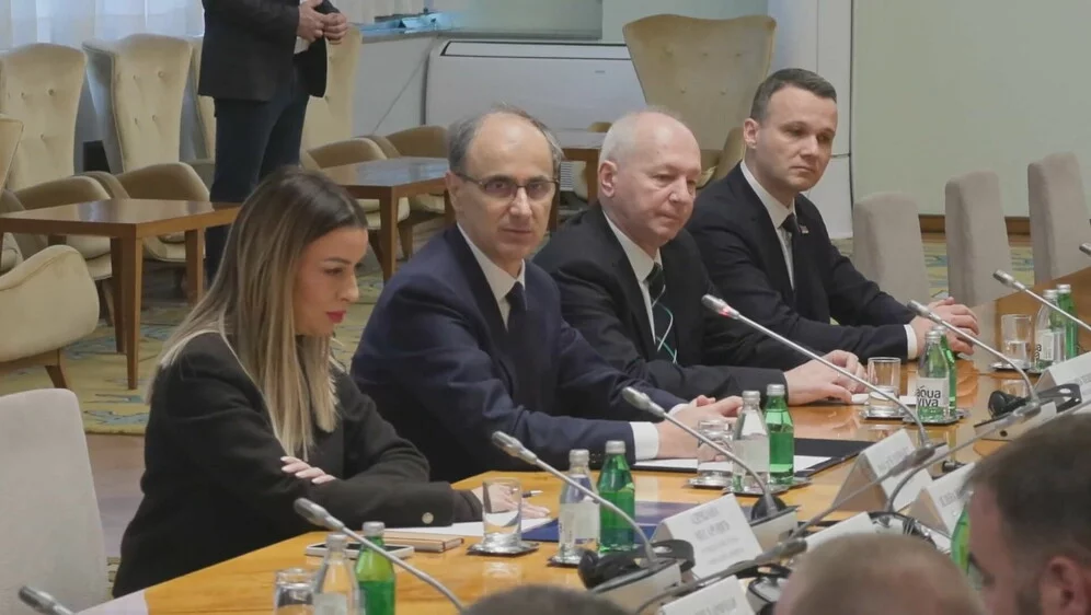 Professor Đuro Macut in academic setting